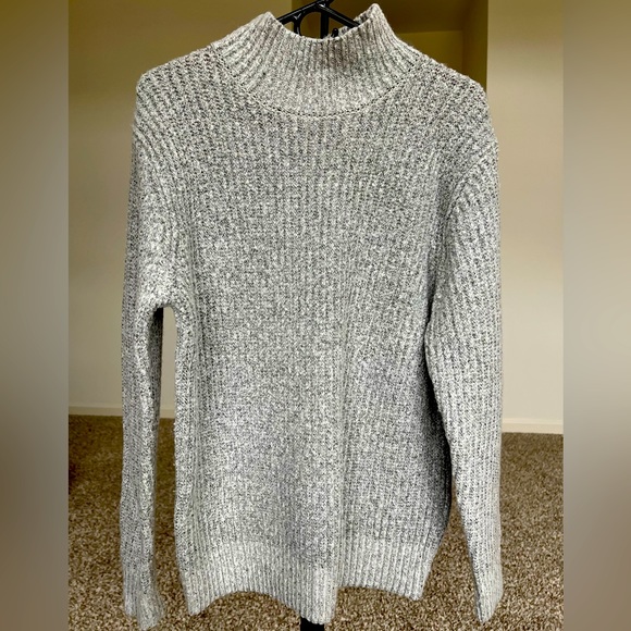 H&M Gray Sweater - Picture 1 of 3
